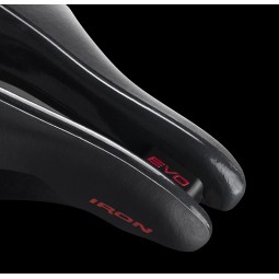 Siodło SELLE ITALIA IRON EVO KIT CARBONIO SUPERFLOW SD miękkie (id match - universal) ti 316 tube 7, fibra-tek, czarne (DWZ)